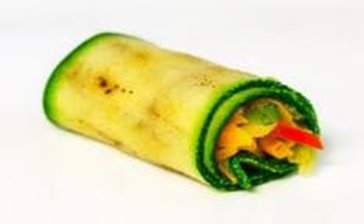 Рулетики из цуккини с овощами