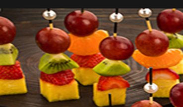 Канапе из фруктов (фрукты по сезону)