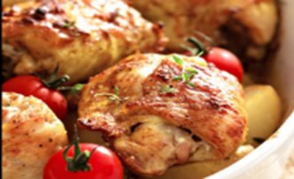 Чесночные бедрышки в соусе из белого вина