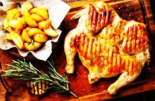 Цыплёнок табака, томат, огурец, петрушка