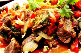 Говядина с овощами (толстый край), обжаренными в японском соусе